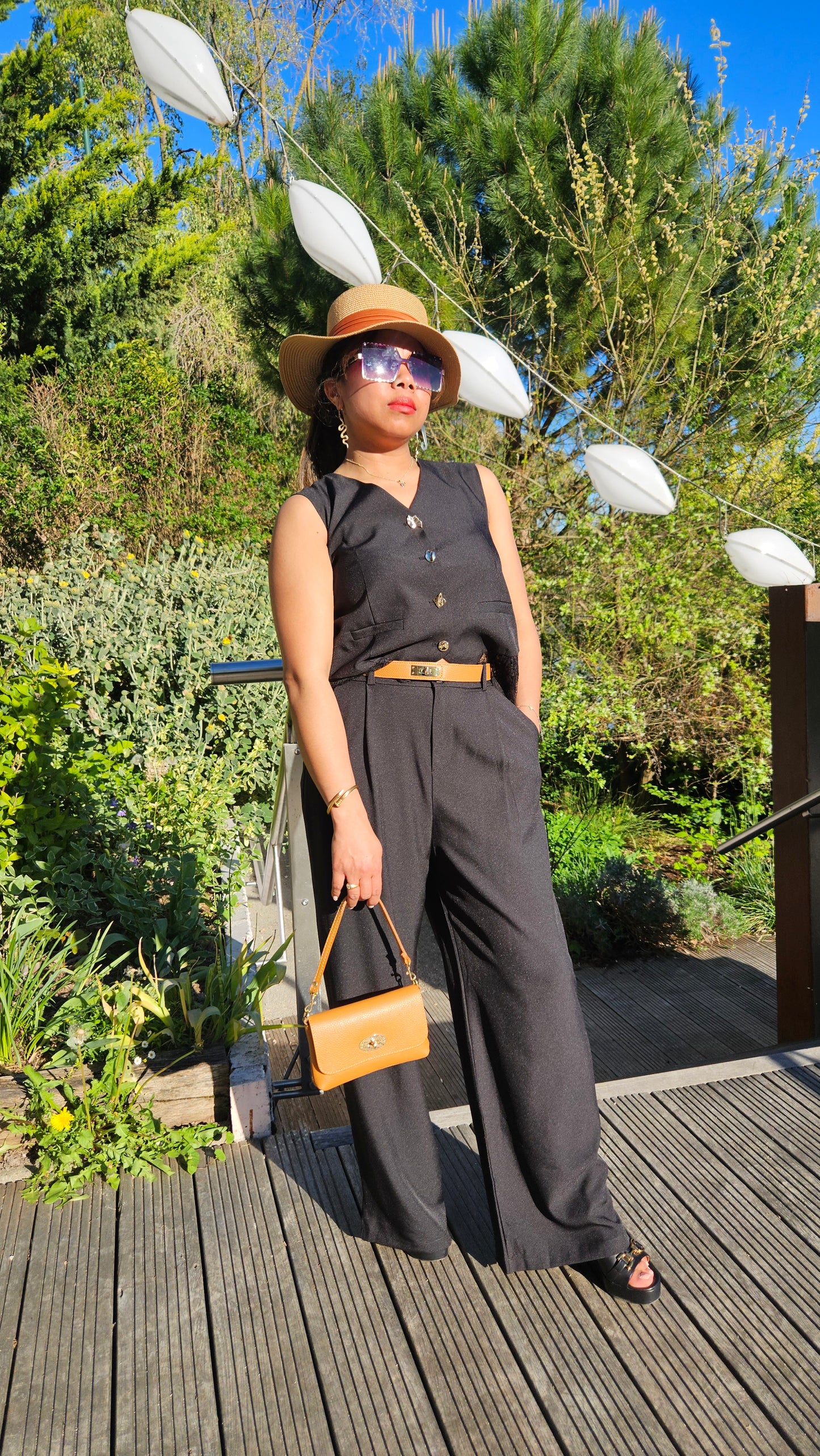 Ensemble gilet sans manche et pantalon Bally.