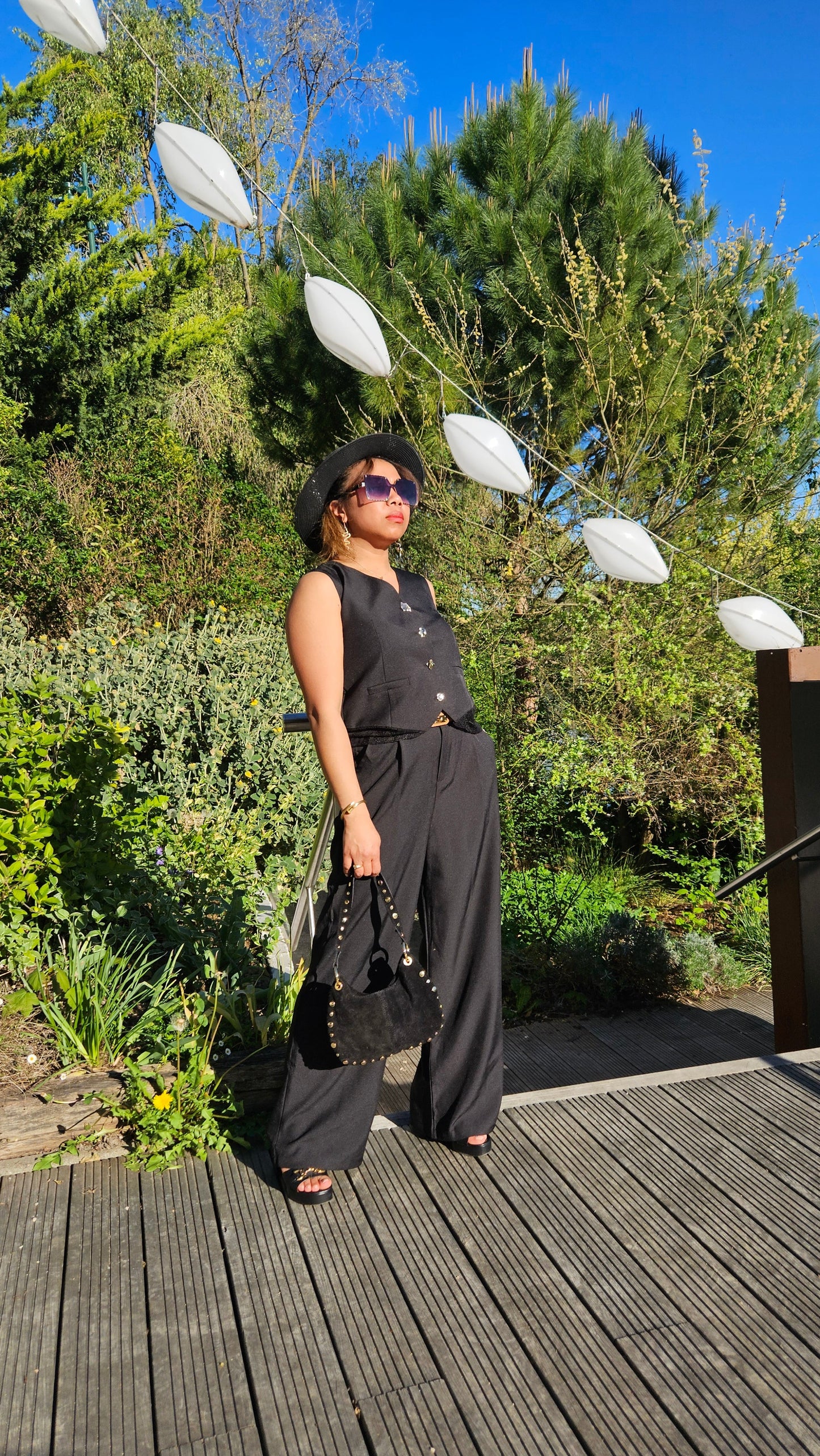 Ensemble gilet sans manche et pantalon Bally.