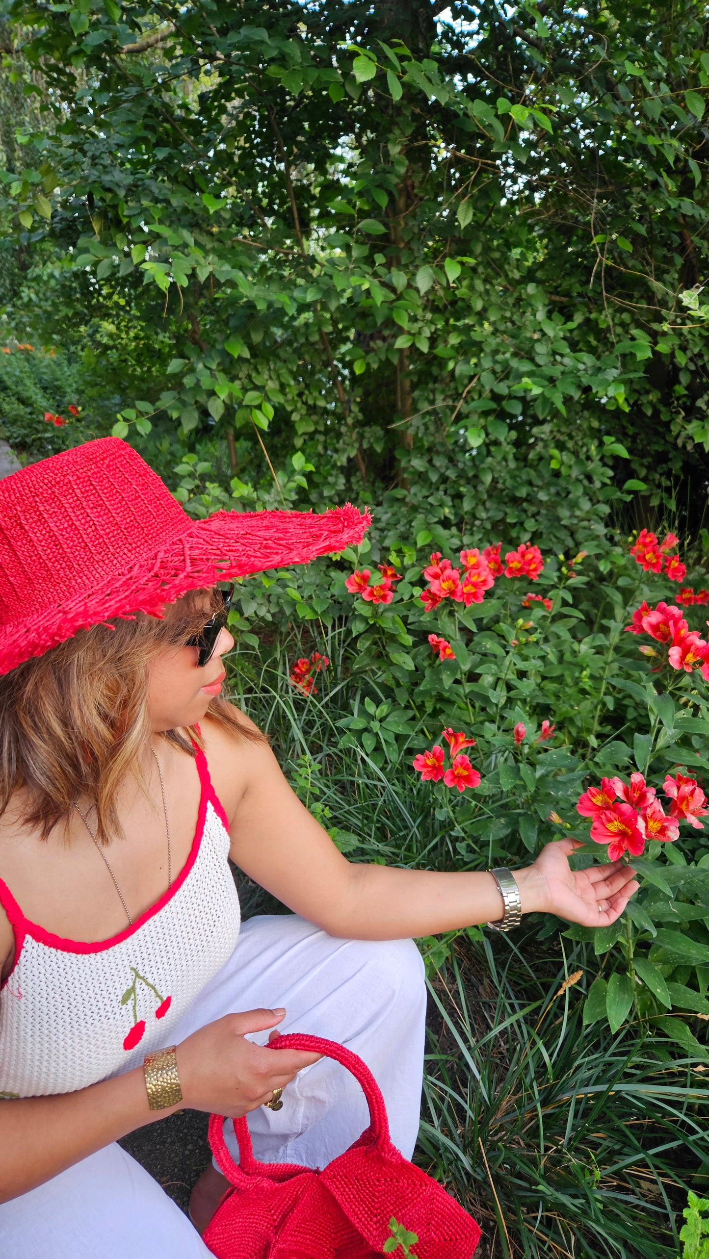 Haut en crochet cerise