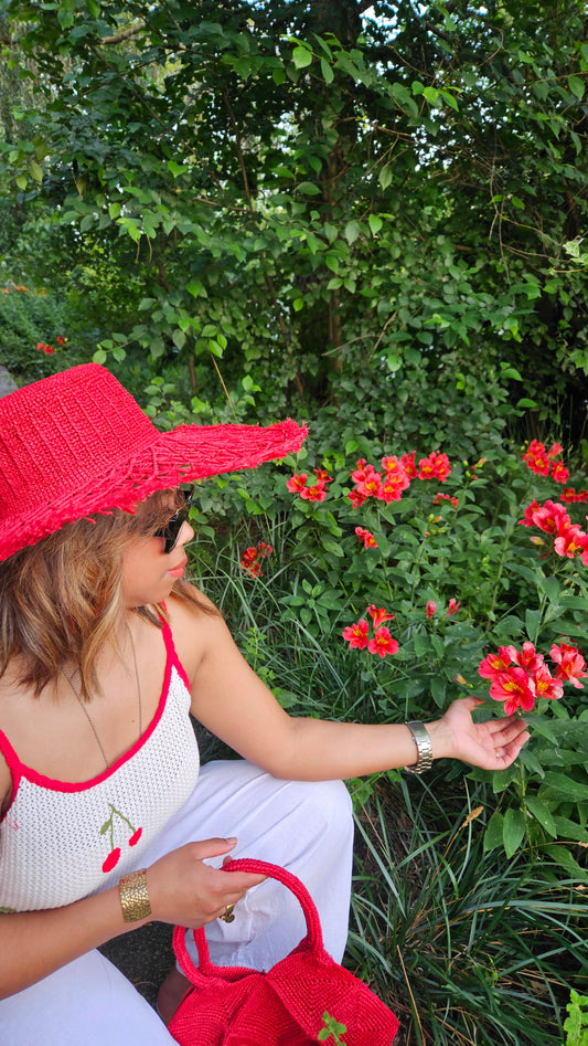 Haut en crochet cerise