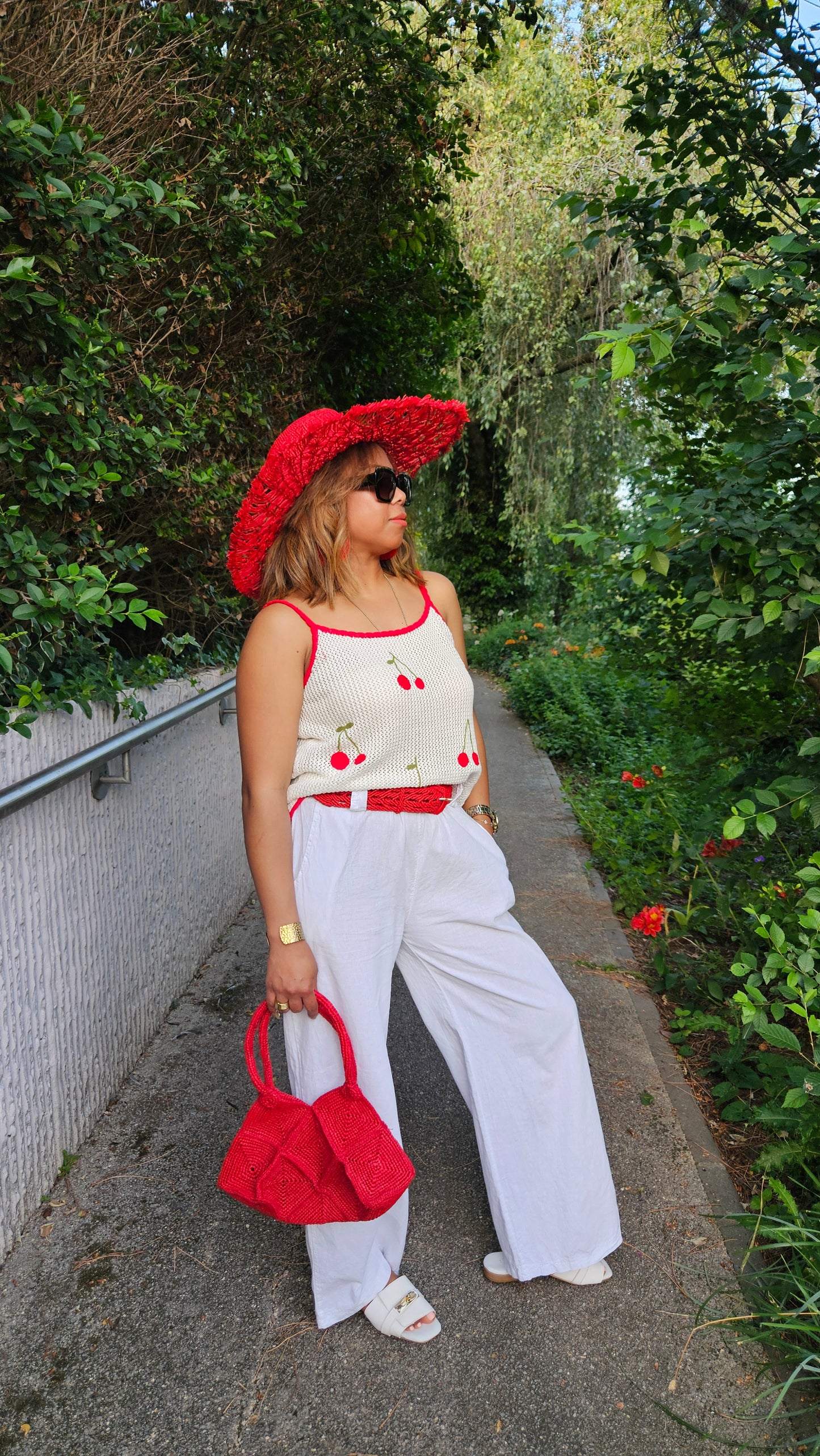 Haut en crochet cerise