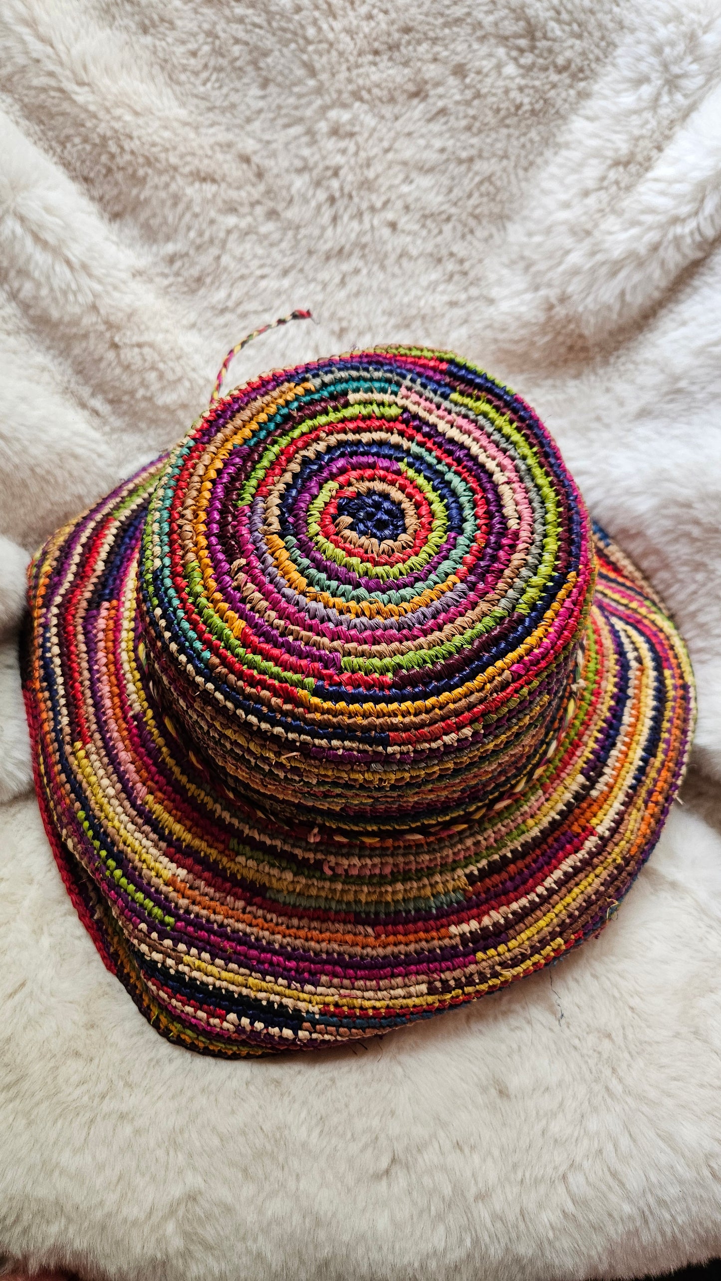 Chapeau en raphia multicolore Zéna