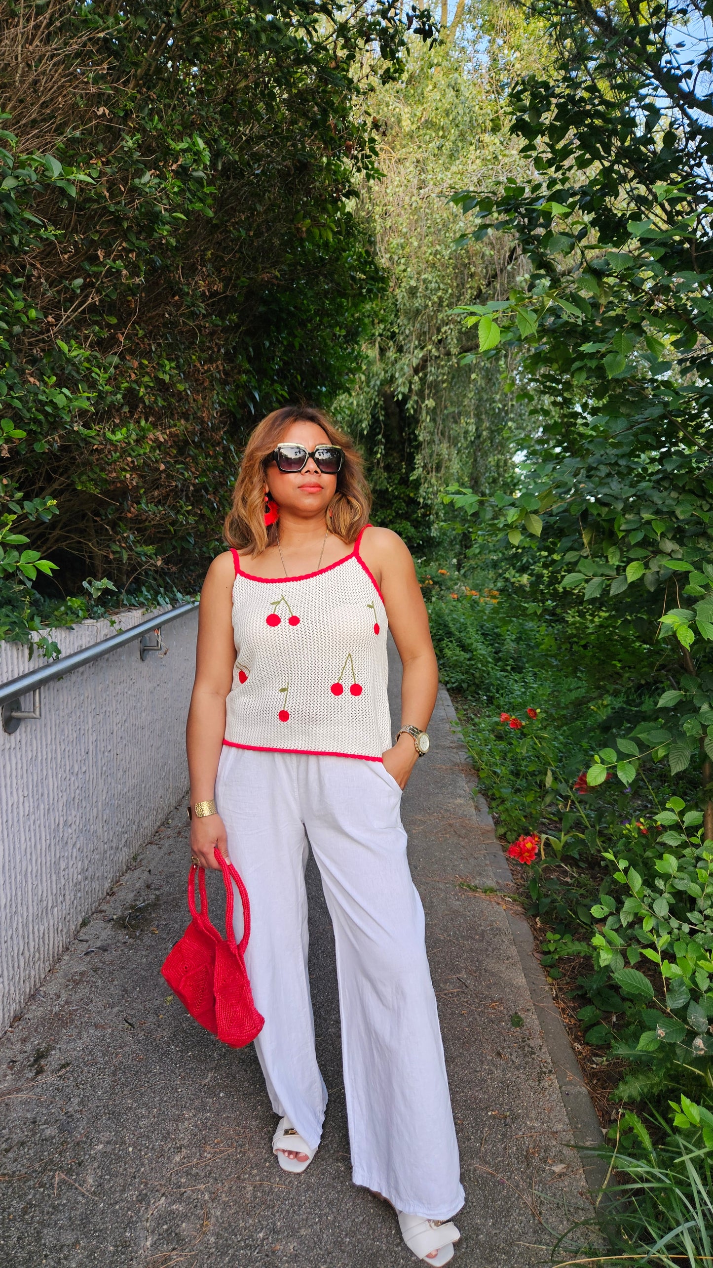 Haut en crochet cerise